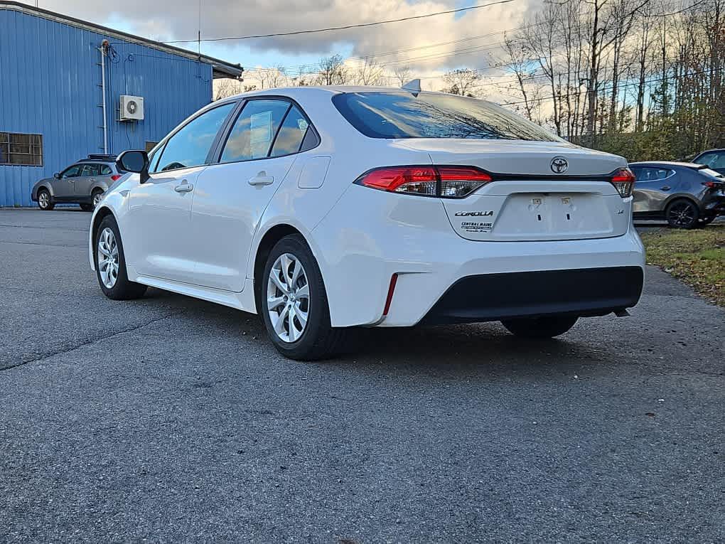 2023 Toyota Corolla LE photo 3