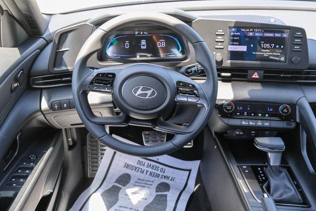 New 2025 Gray Hyundai SEL Sport image 10
