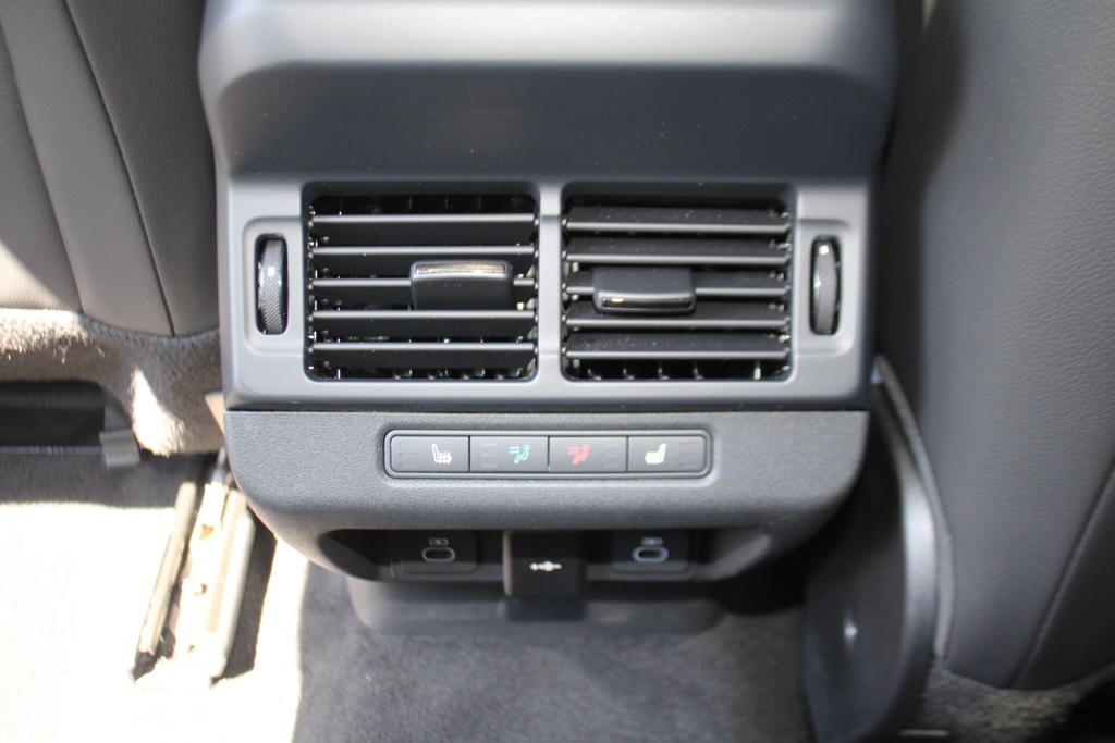2024 Land Rover Range Rover Evoque Dynamic SE photo 23