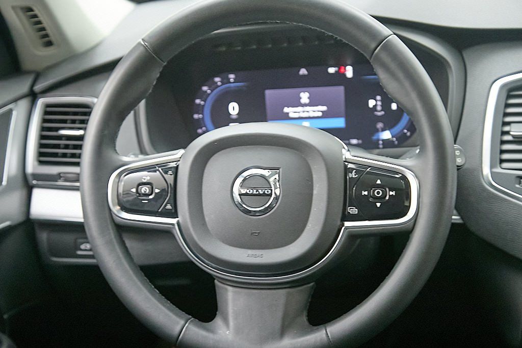 2023 VOLVO XC90 - Image 26