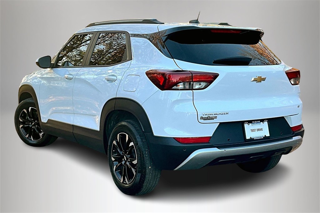 2021 Chevrolet Trailblazer LT photo 3