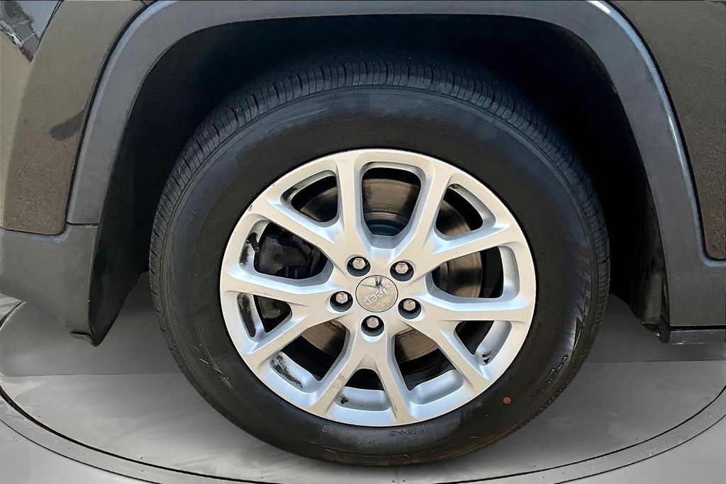 2016 Jeep Cherokee Latitude photo 25