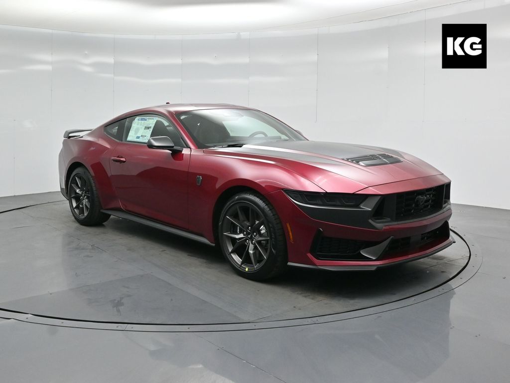 2026 Ford Mustang Dark Horse's photo