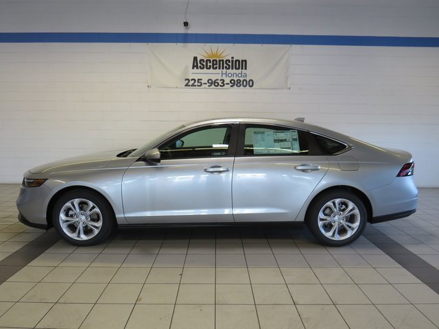 2025 Honda Accord LX photo 8
