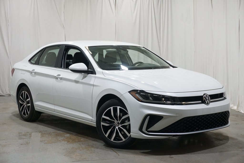 Certified 2025 Volkswagen Jetta SE with VIN 3VWEX7BU1SM050817 for sale in Evanston, IL