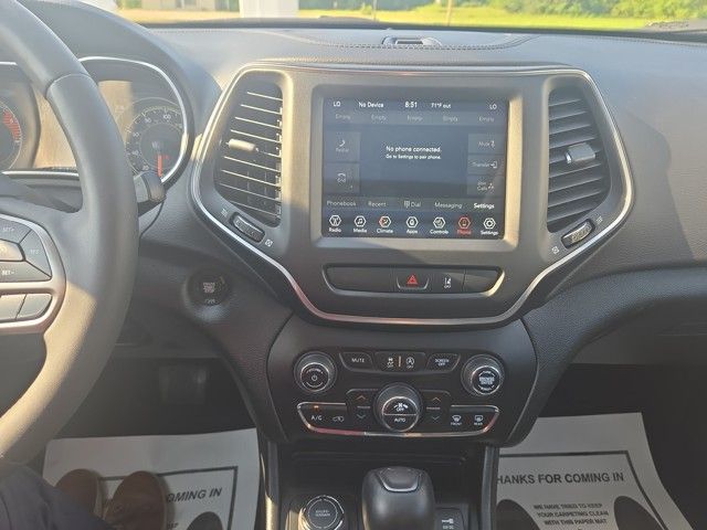2022 Jeep Cherokee Latitude Lux photo 17
