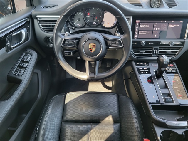2023 Porsche Macan T photo 26