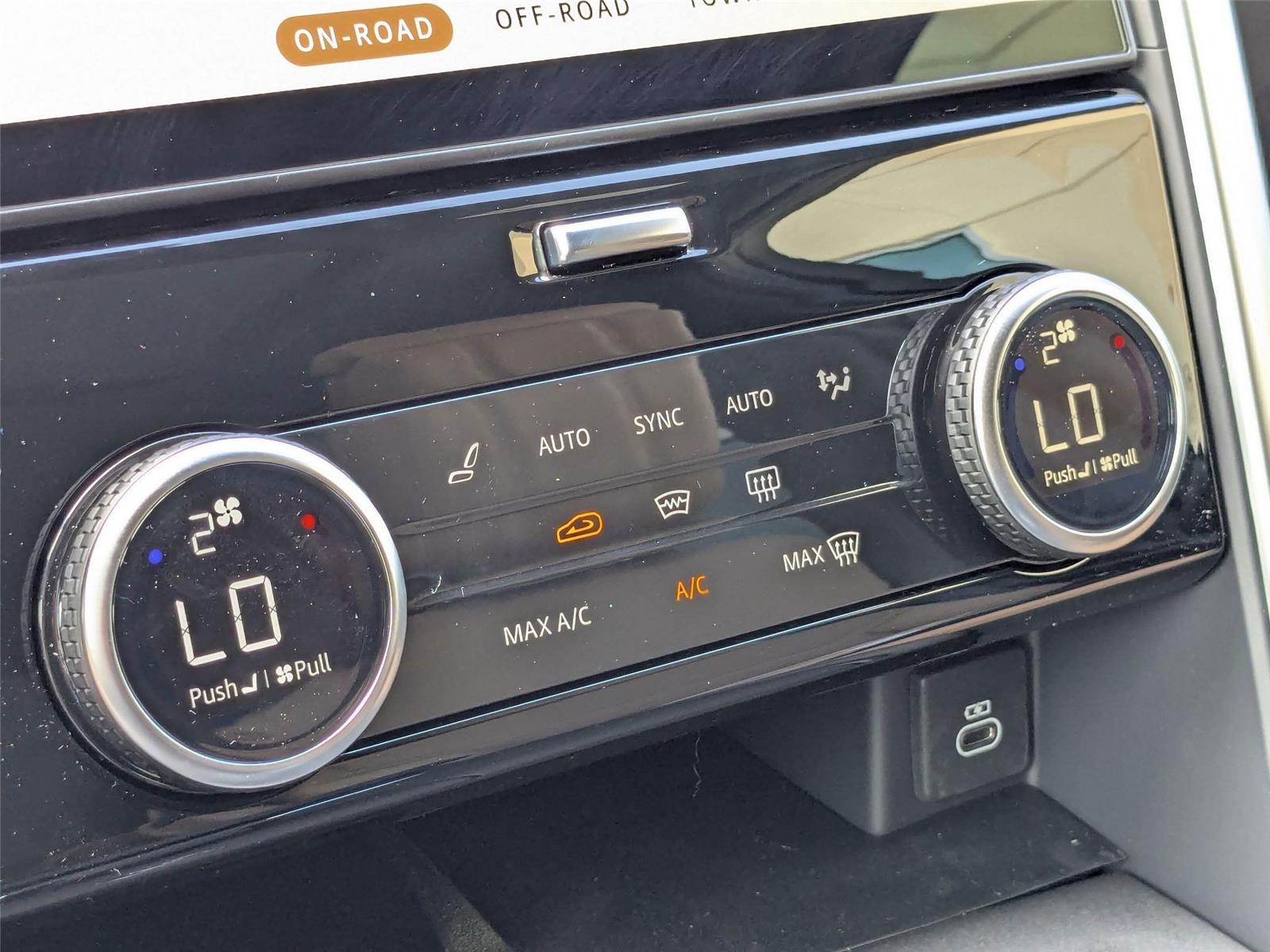 2025 Land Rover Discovery SE photo 19