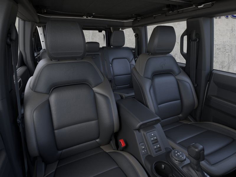 2025 Ford Bronco Outer Banks photo 10