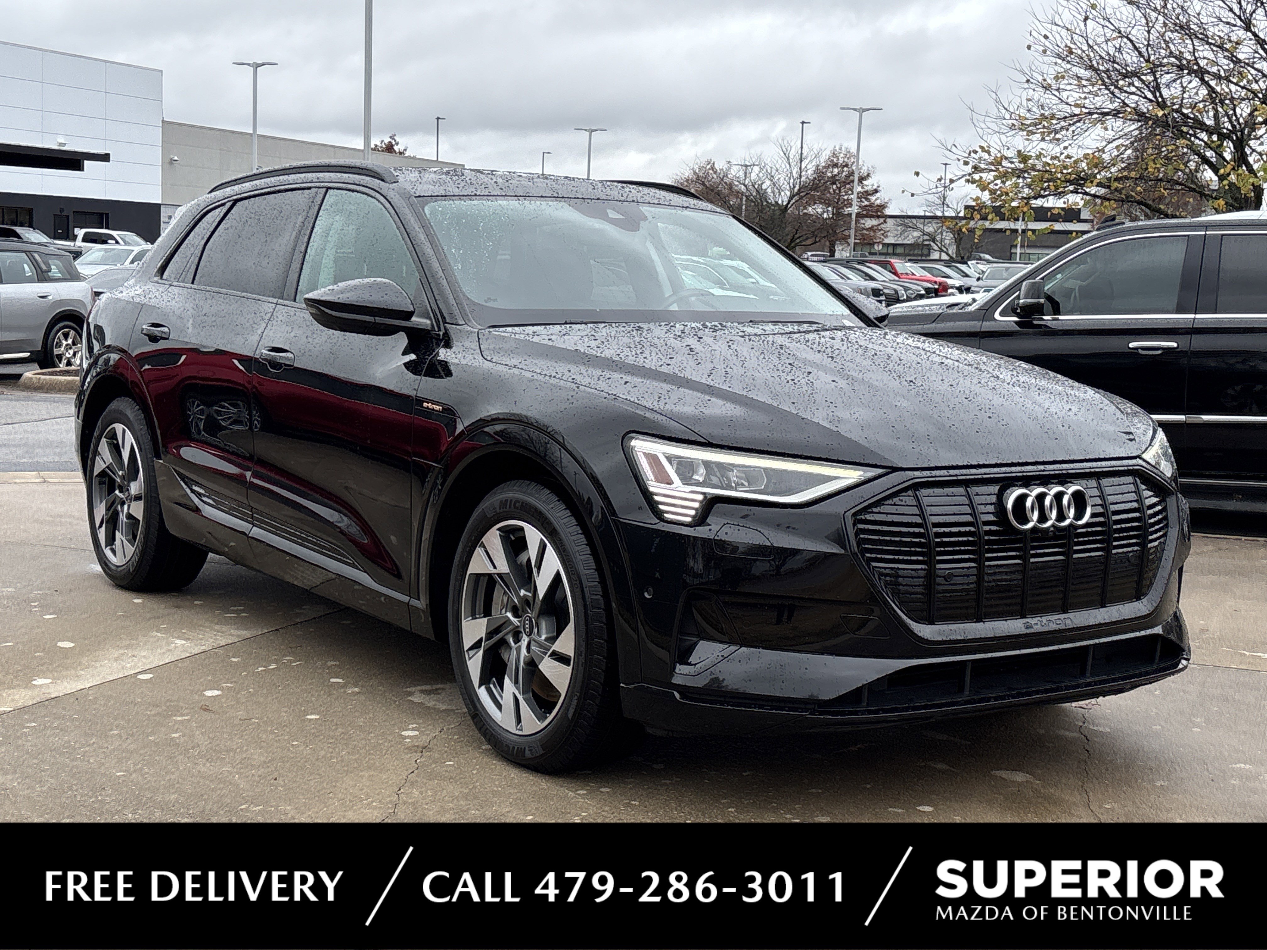 2021 Audi e-tron Premium's photo