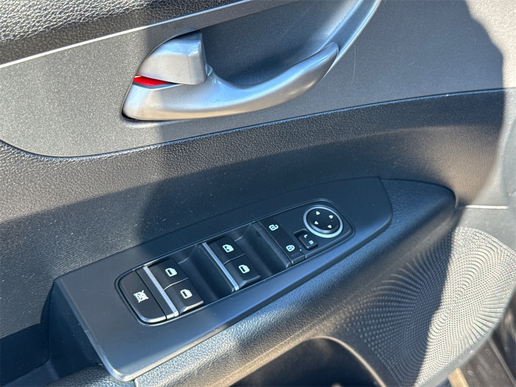 2019 Kia Forte LXS photo 25