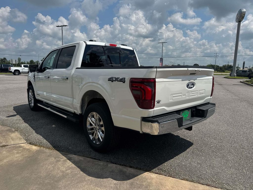 2025 Ford F-150 Lariat photo 4
