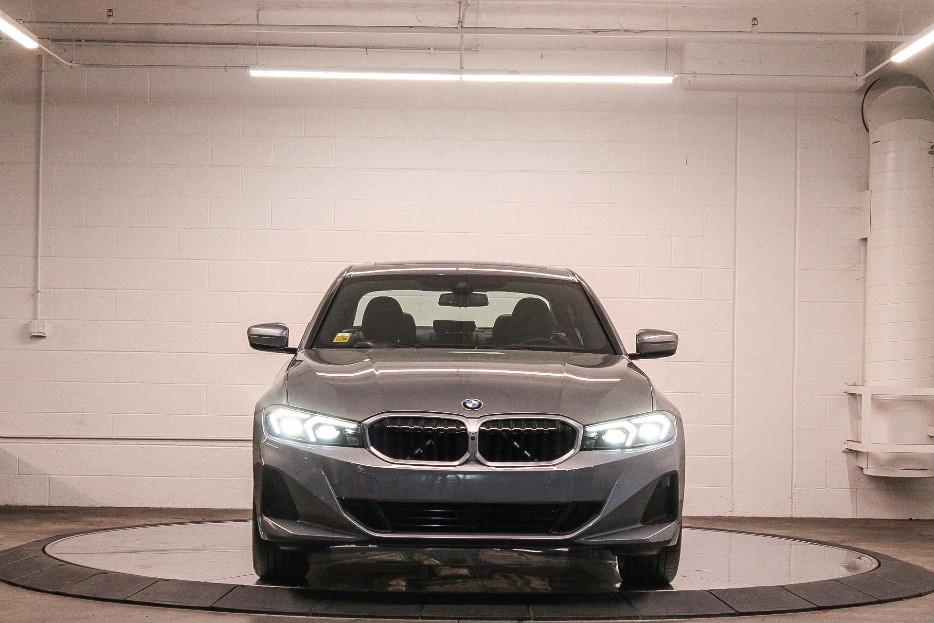 2024 Bmw 330i photo 2