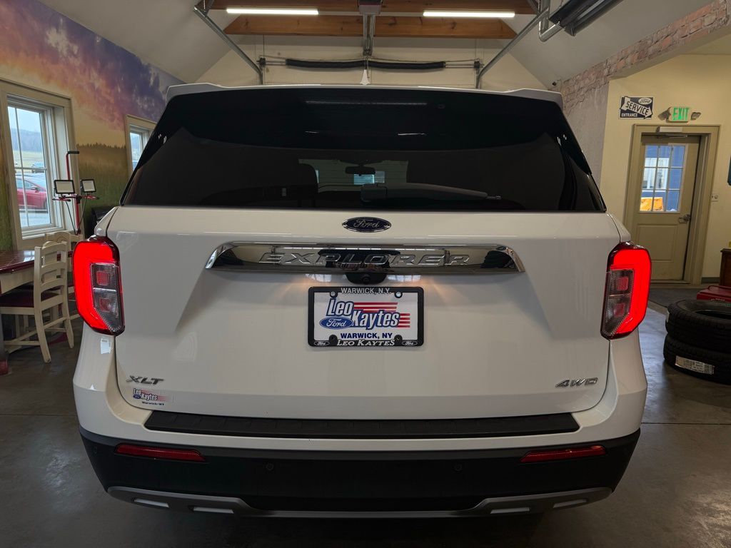 2022 Ford Explorer XLT photo 4