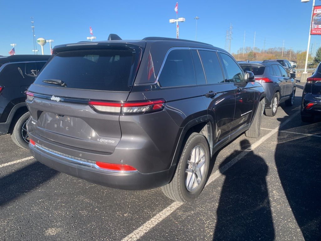 2024 Jeep Grand Cherokee Laredo X photo 2
