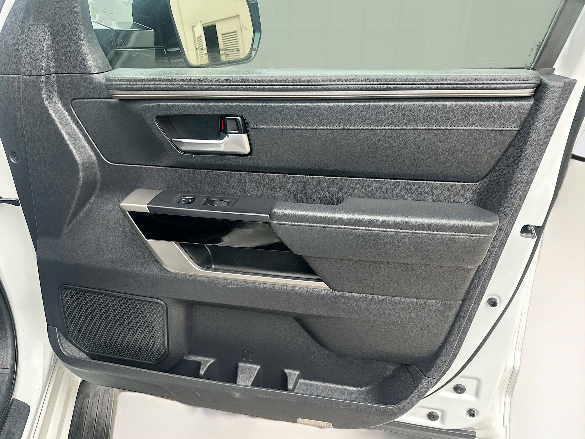 2023 Toyota Sequoia Limited photo 24