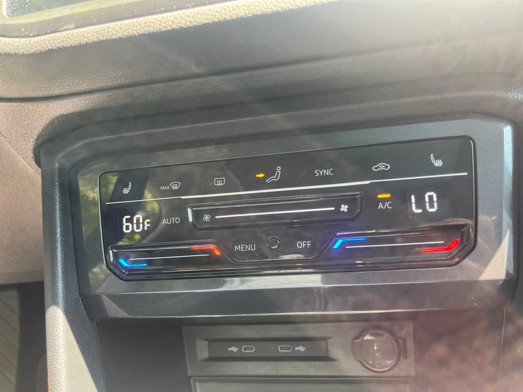 2022 Volkswagen Tiguan SE photo 13