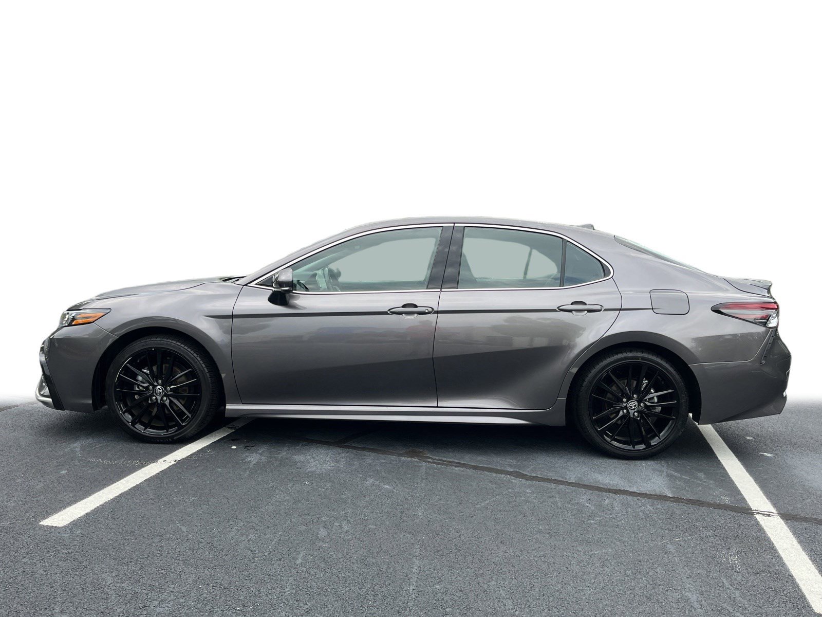 2024 Toyota Camry XSE photo 13