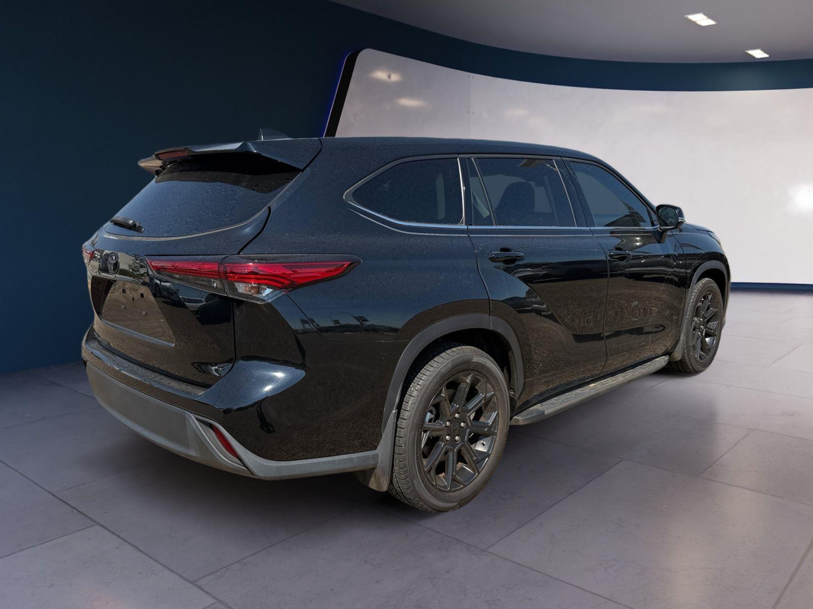 2022 Toyota Highlander L photo 5
