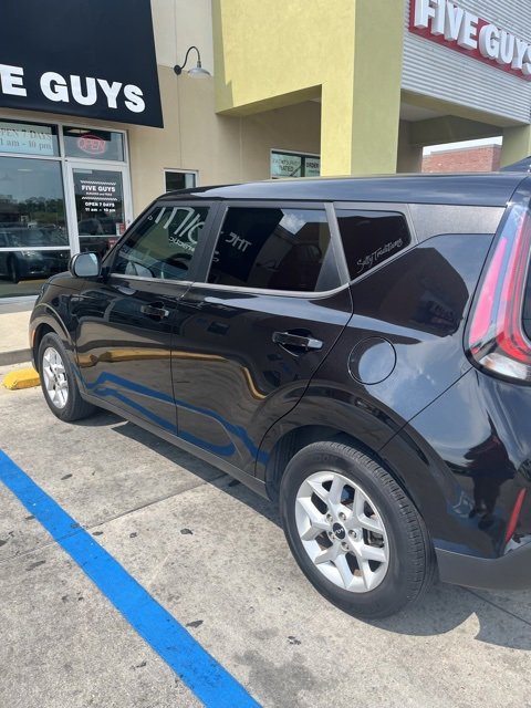 2023 Kia Soul LX photo 3