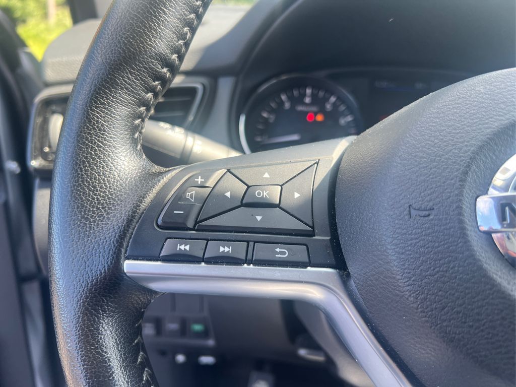 2022 Nissan Rogue Sport SV photo 19