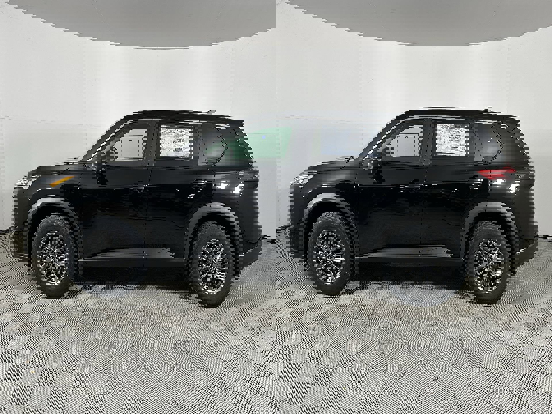 2025 Nissan Rogue S photo 4