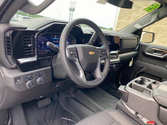 2025 Chevrolet Silverado 1500 LT photo 12