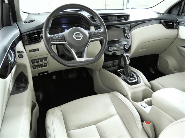 2018 Nissan Rogue Sport SL photo 3