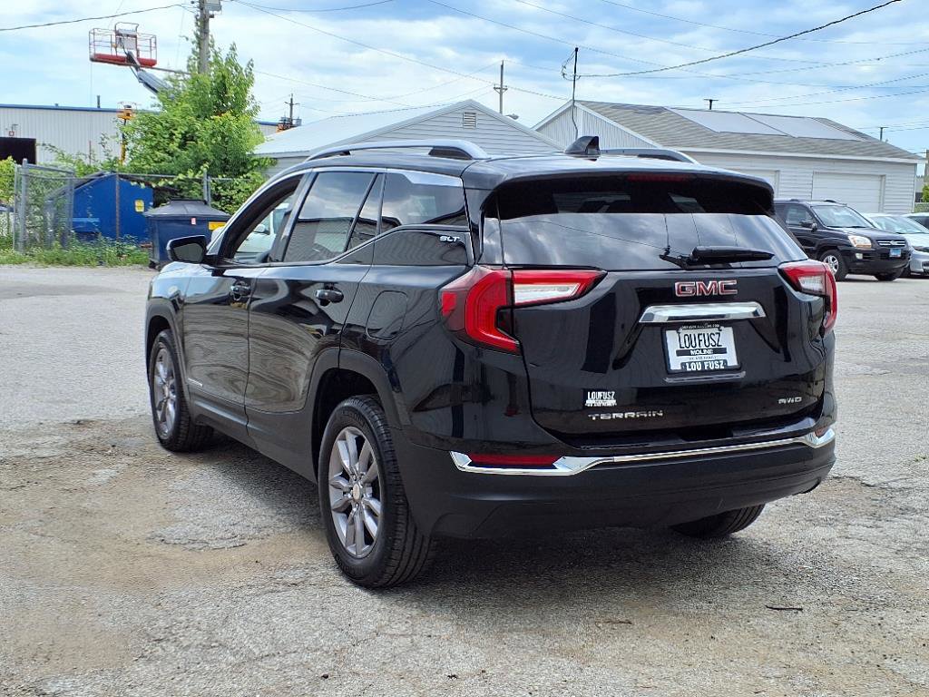 2023 Gmc Terrain SLT photo 2