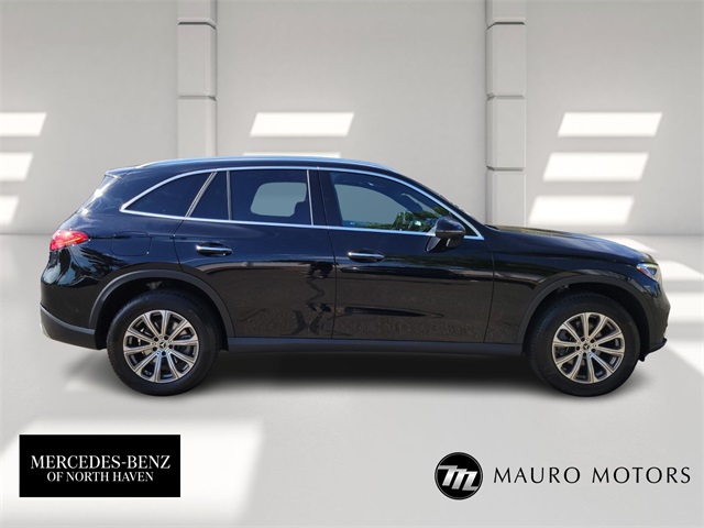 2023 Mercedes Benz GLC 300 4MATIC photo 2