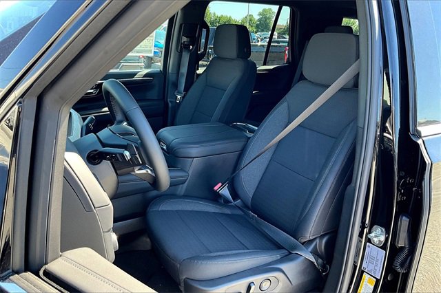 2025 Chevrolet Tahoe LS photo 9