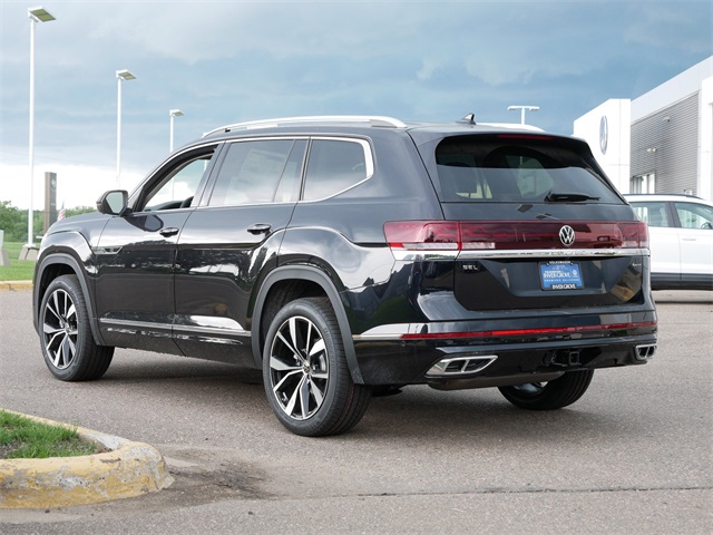 2025 Volkswagen Atlas SEL Premium R-Line photo 3