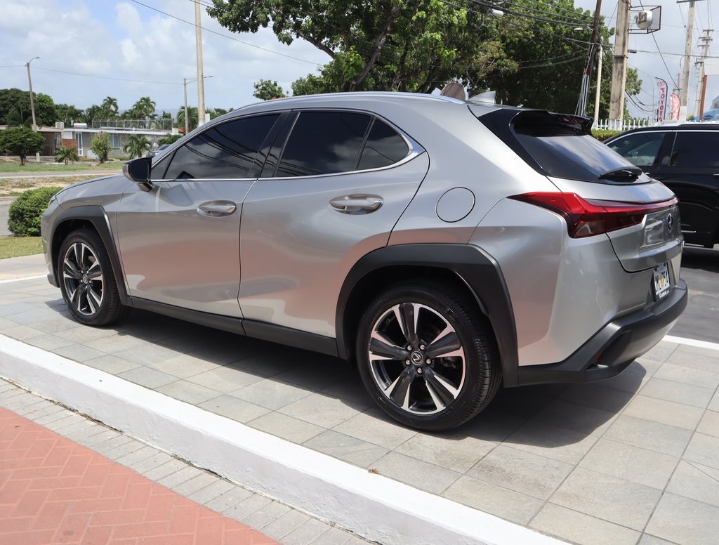 2020 Lexus UX 200 photo 6