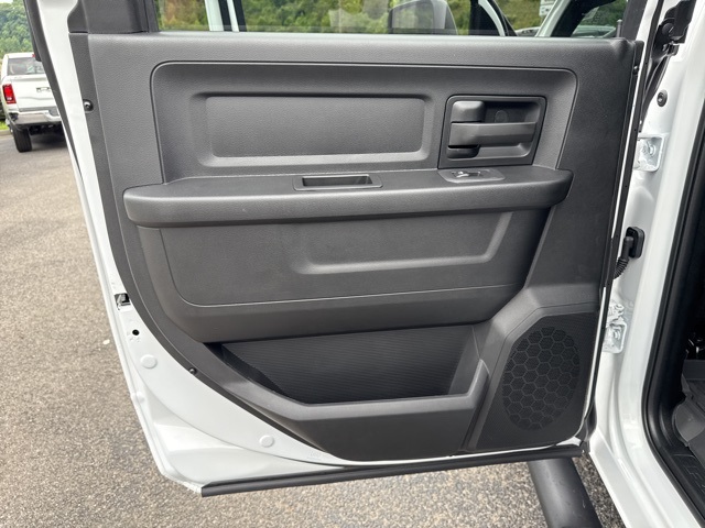 2026 Ram 2500 Tradesman photo 18