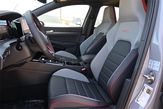 2025 Volkswagen Golf GTI Autobahn photo 18