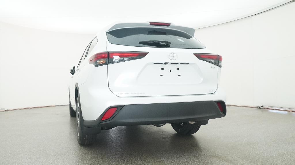 2025 Toyota Highlander Hybrid XLE photo 14