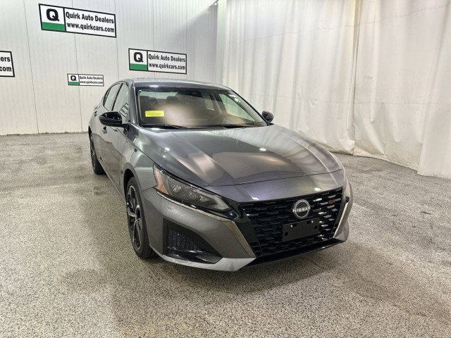 2025 Nissan Altima SR