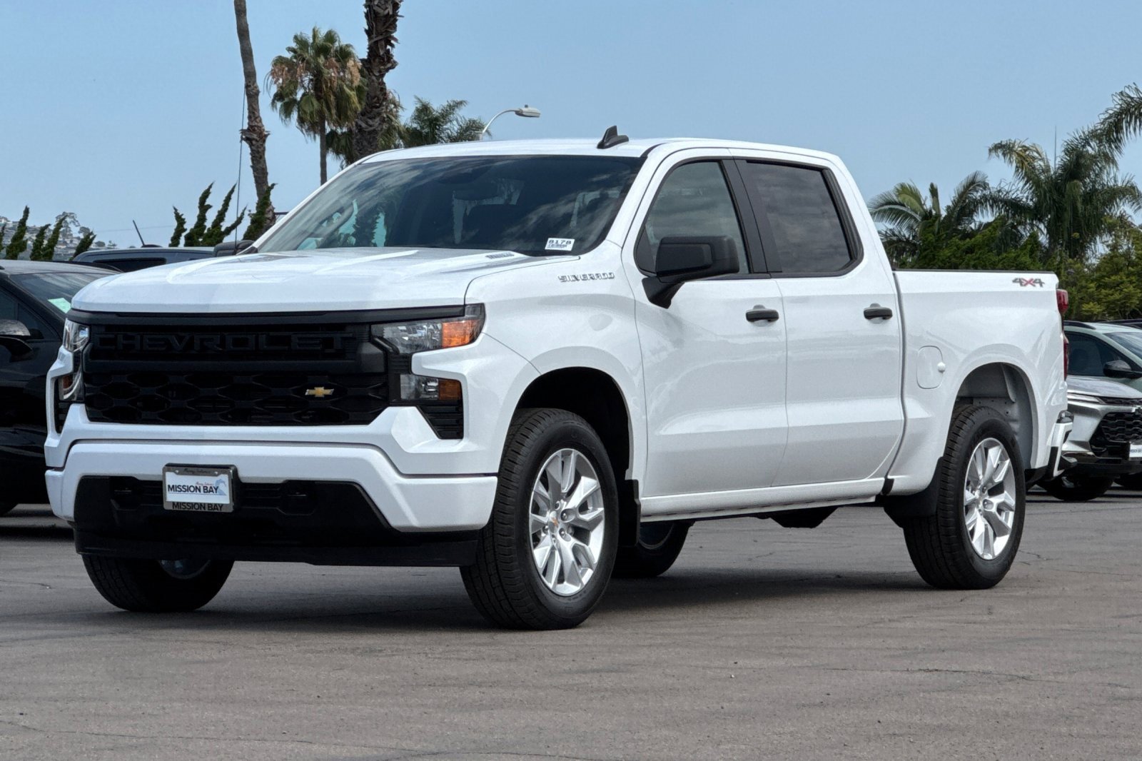 2025 Chevrolet Silverado Custom photo 8