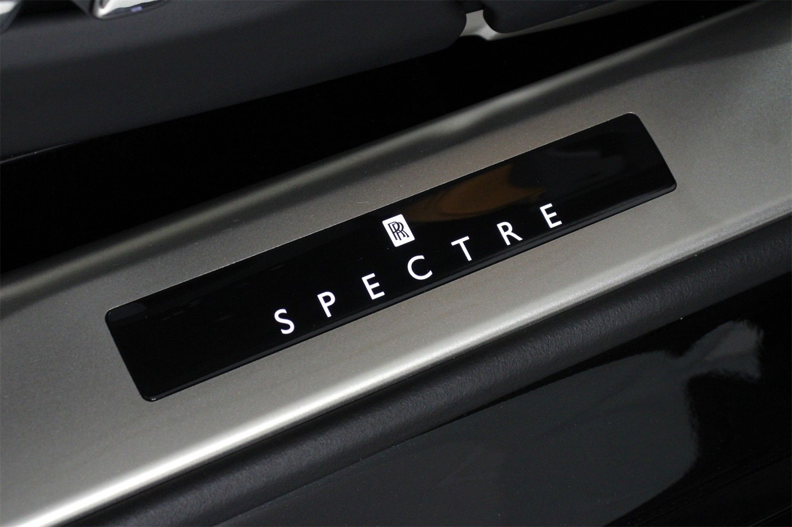 2025 Rolls Royce Spectre photo 13