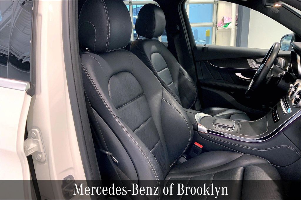 2020 Mercedes Benz GLC 300 4MATIC photo 8