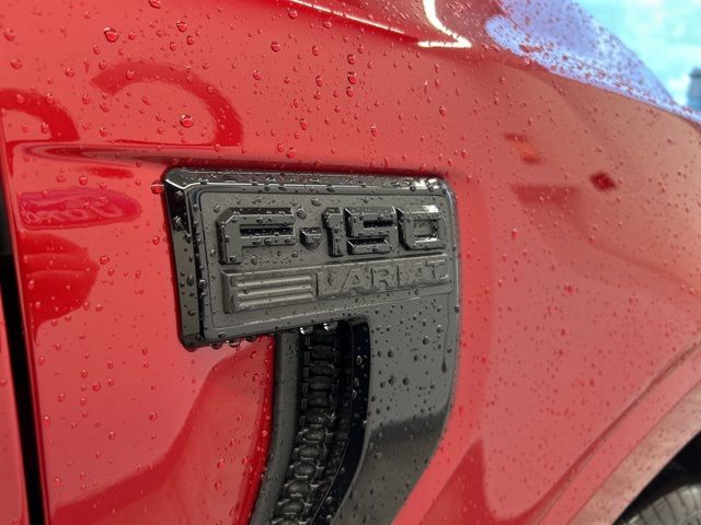 2025 Ford F-150 Lariat photo 3