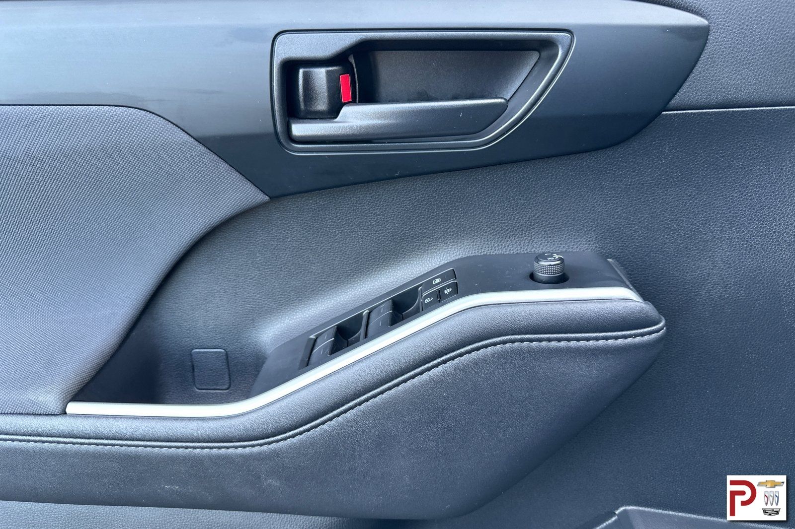 2024 Toyota Highlander LE photo 11
