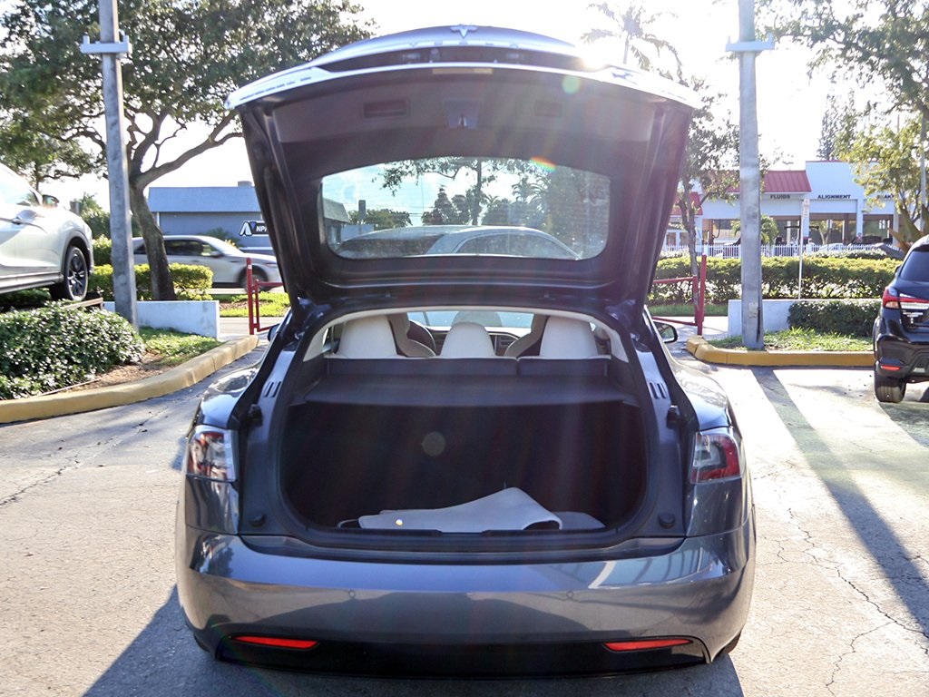 2018 Tesla Model S 75D photo 19