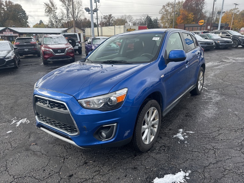 2015 Mitsubishi Outlander Sport ES photo 3