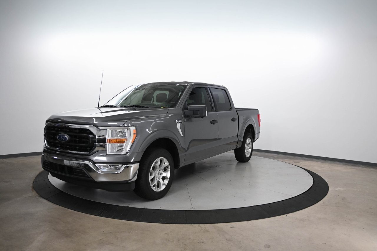 2022 Ford F-150 XLT photo 3