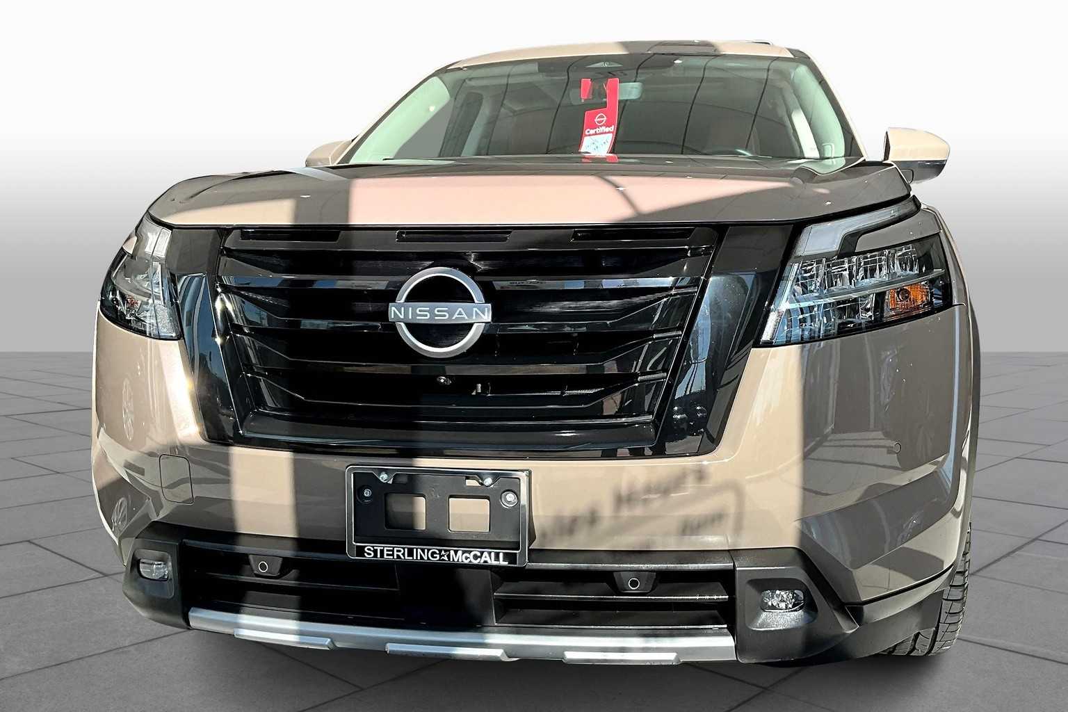 2023 Nissan Pathfinder Platinum photo 6