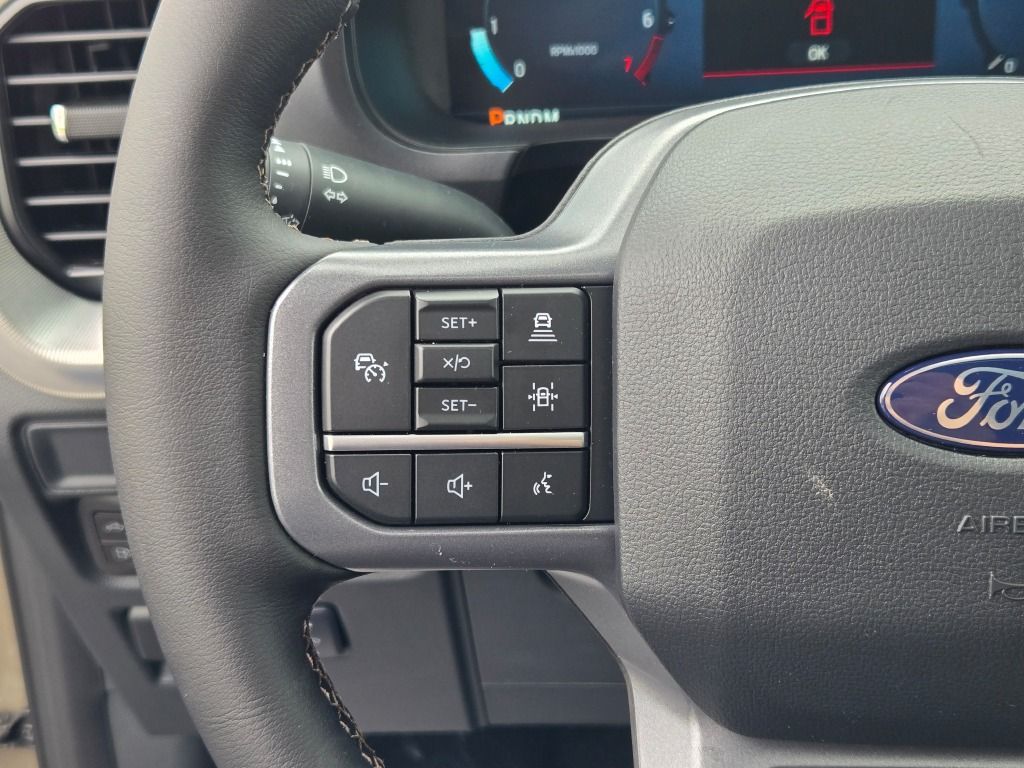 2025 Ford F-150 Lariat photo 34
