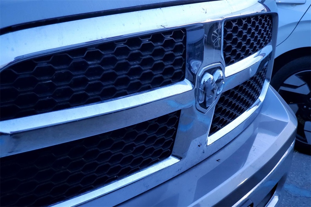 2024 Ram 1500 Classic SLT photo 3