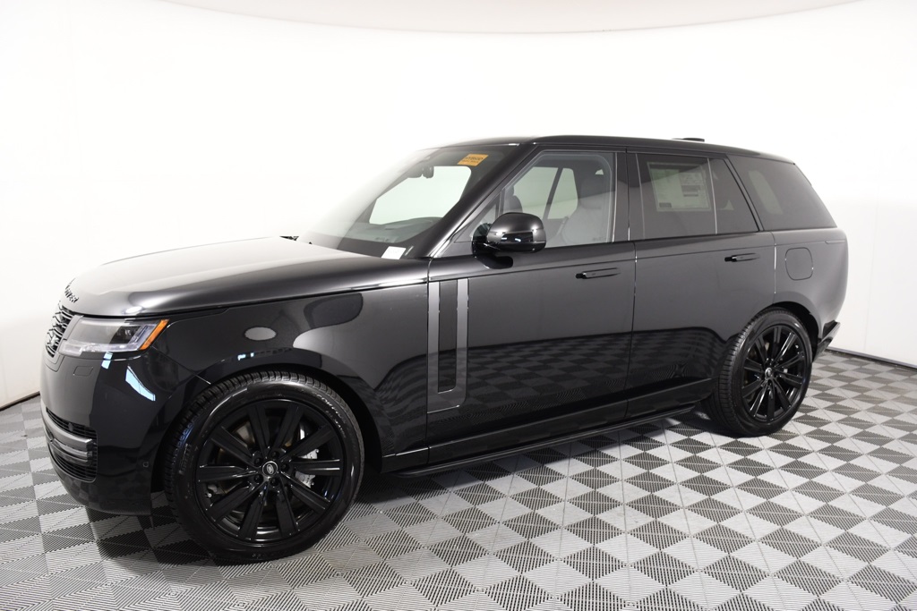 2025 Land Rover Range Rover SE photo 2