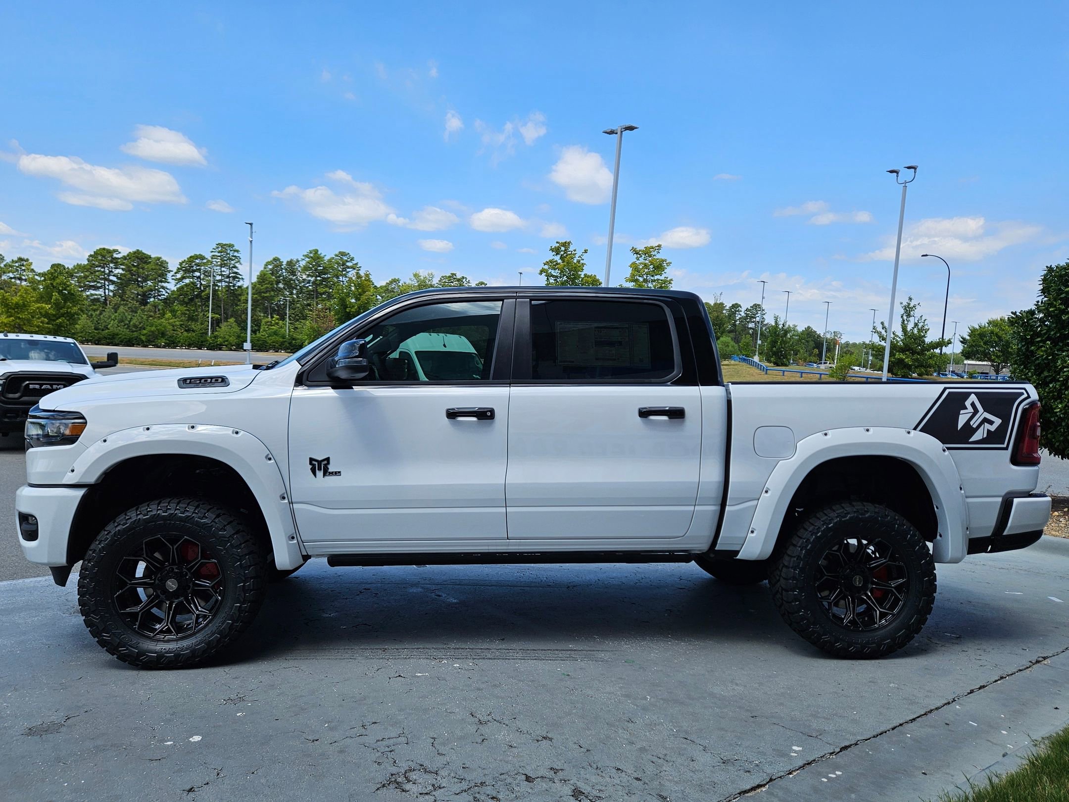 2025 Ram 1500 Big Horn photo 4